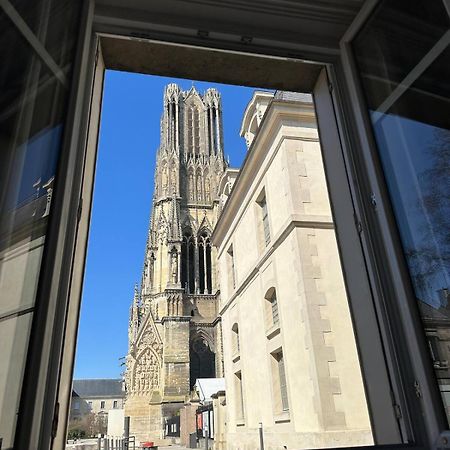 Le Petillant - Cathedrale Reims Exteriör bild